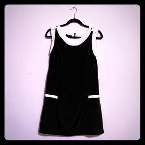BCX Sleeveless Shift Dress (juniors)